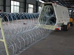  Mobile Security Barrier 